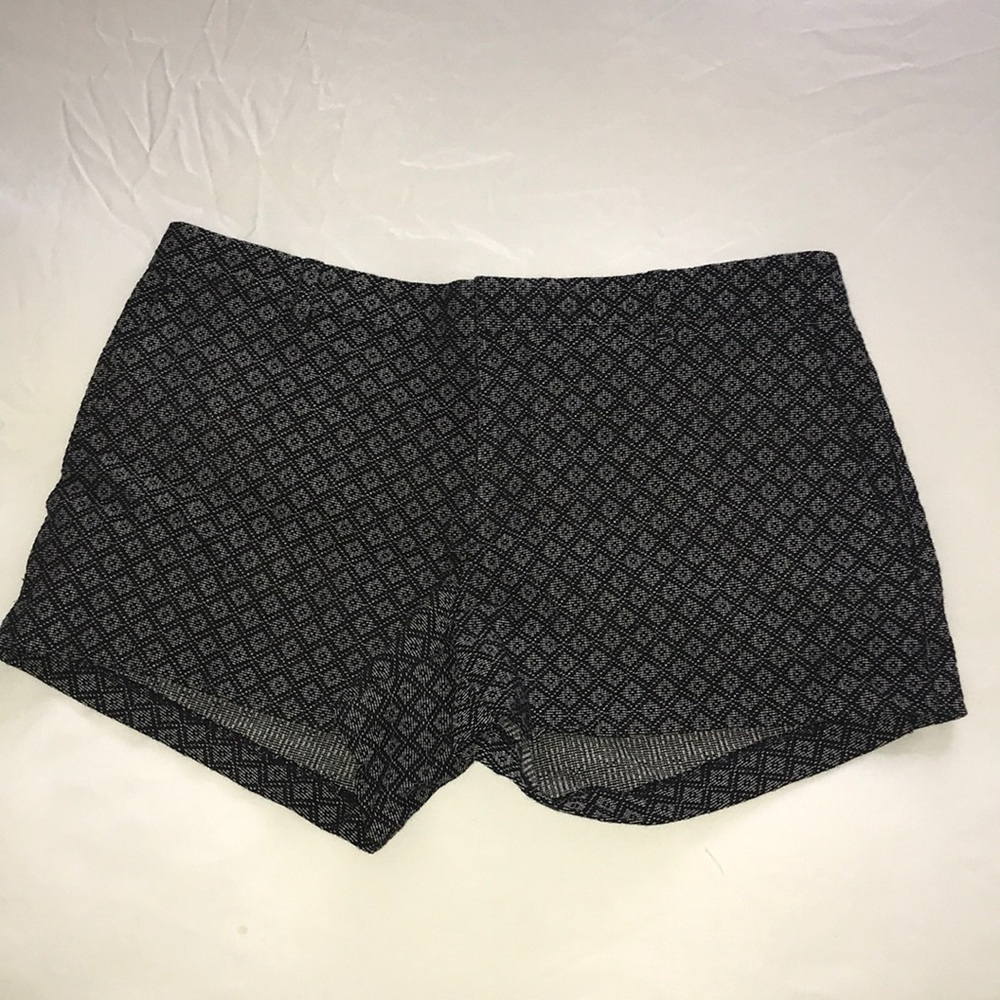 BR Textured shorts